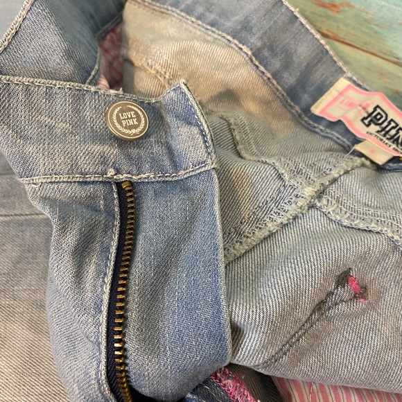 SOLD OUT - Picture 3 of 6